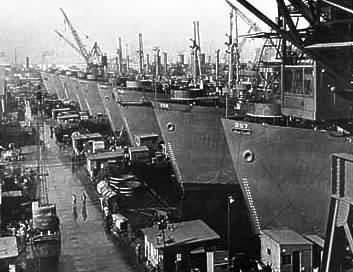 Astillero construyendo Liberty Ships